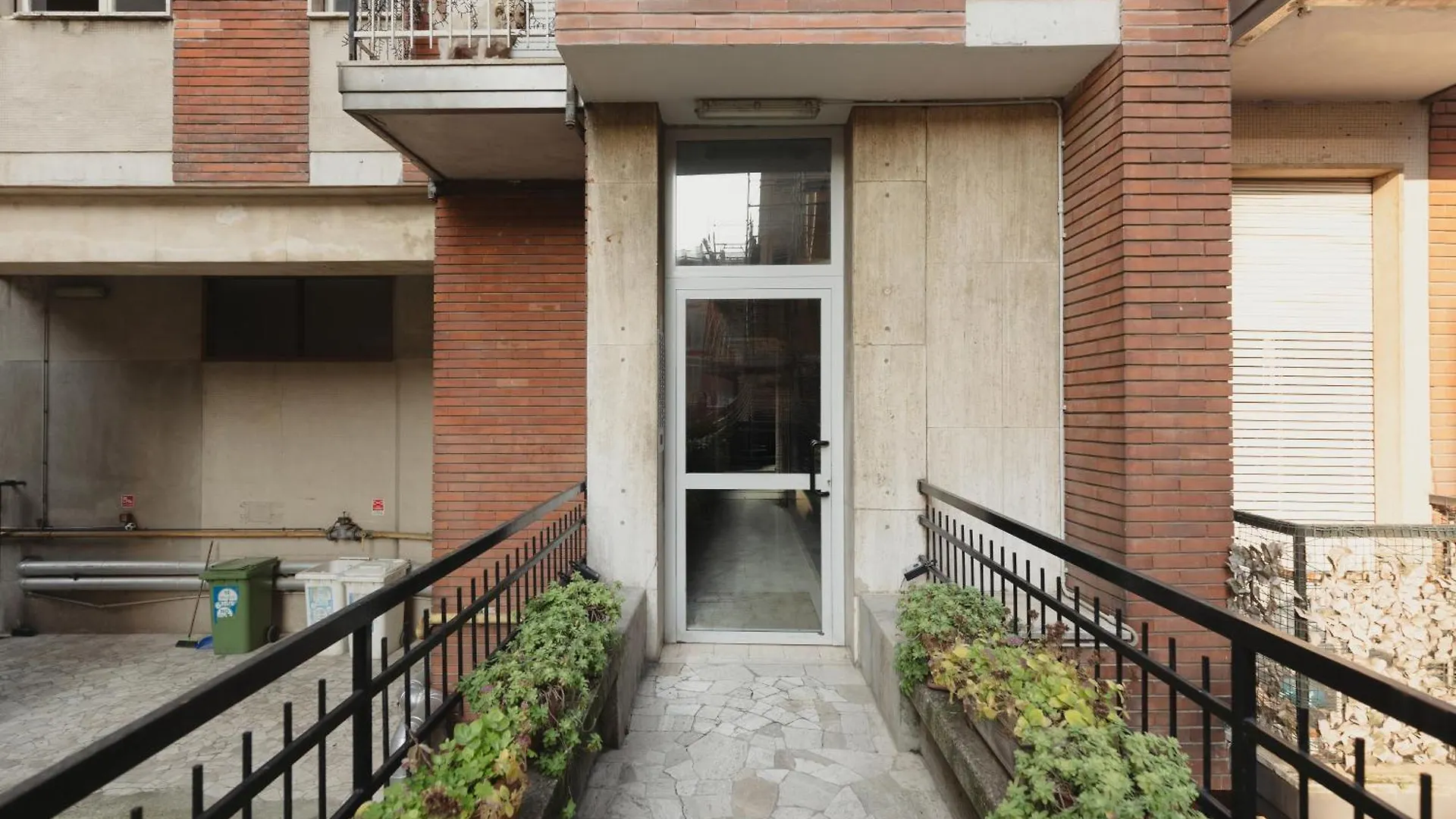 Gohost - Il Sorriso Di Fofo - Cozy Flat Near Navigli Apartment Milan 0*,  Italy