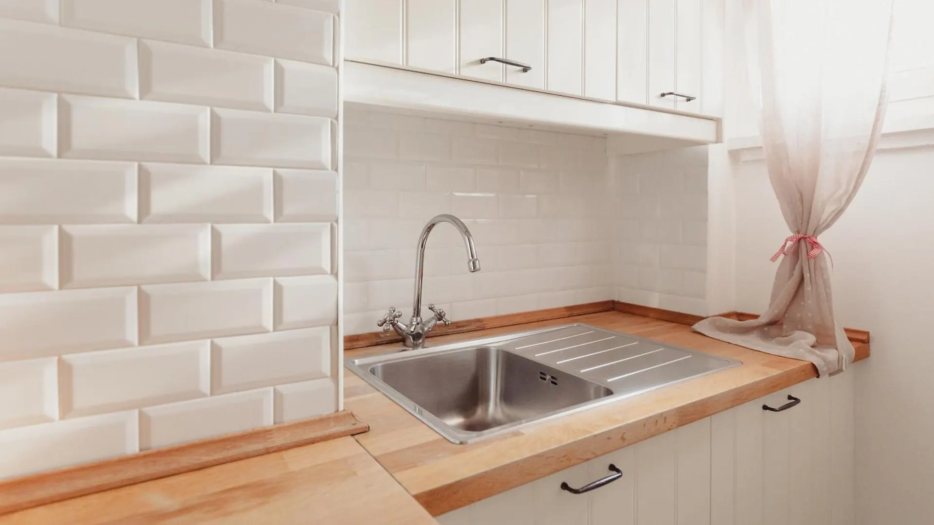 Gohost - Il Sorriso Di Fofo - Cozy Flat Near Navigli Apartment Milan 0*,